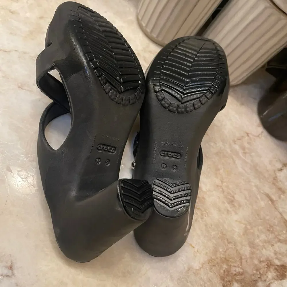 Crocs Cyprus IV women’s black slip on heels Sz 9